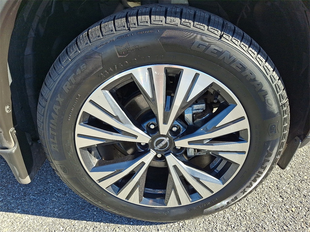 2023 Nissan Rogue SV photo 9