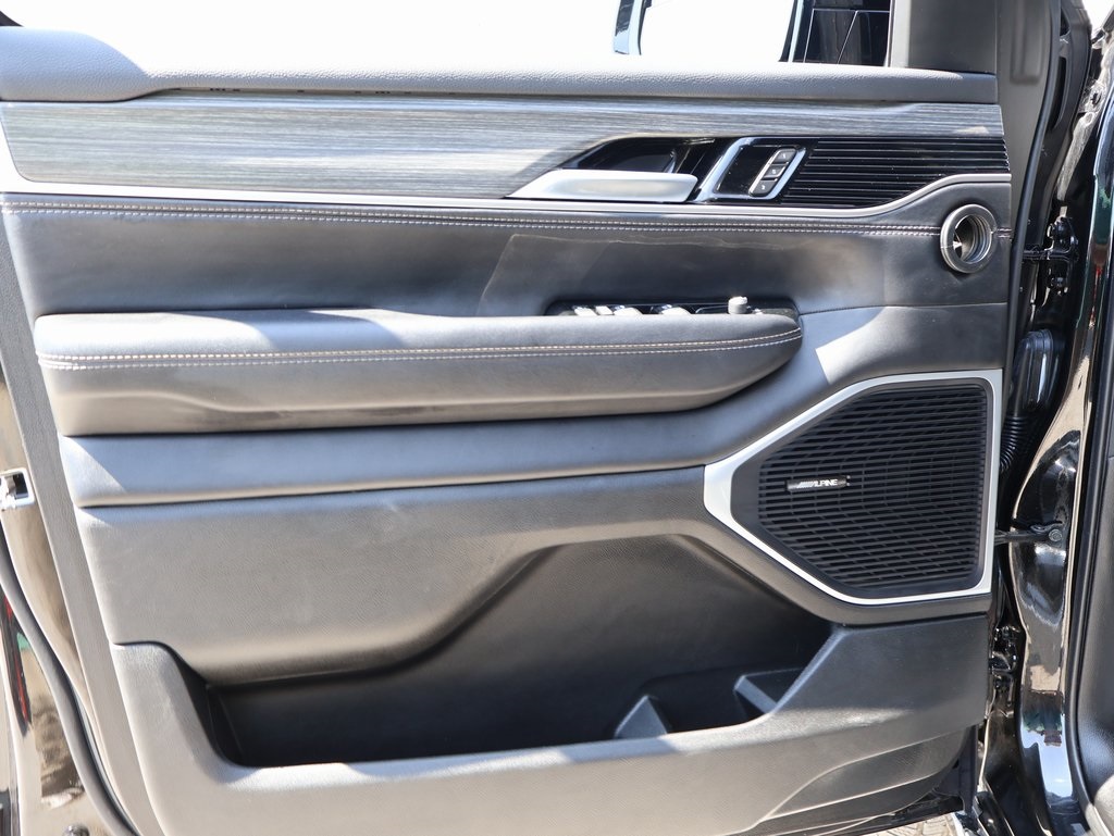 2024 Jeep Wagoneer Series II photo 21