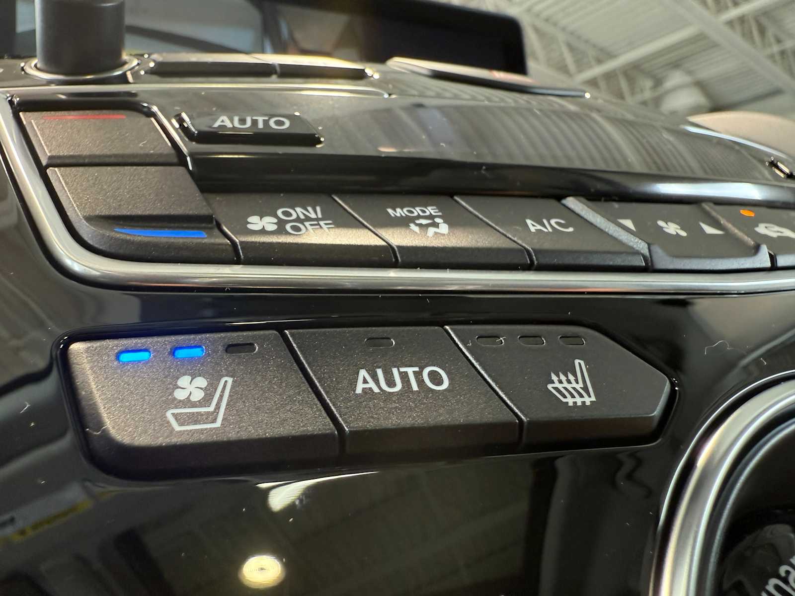 2025 Acura RDX Advance photo 17