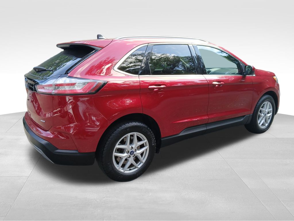2022 Ford Edge SEL photo 5