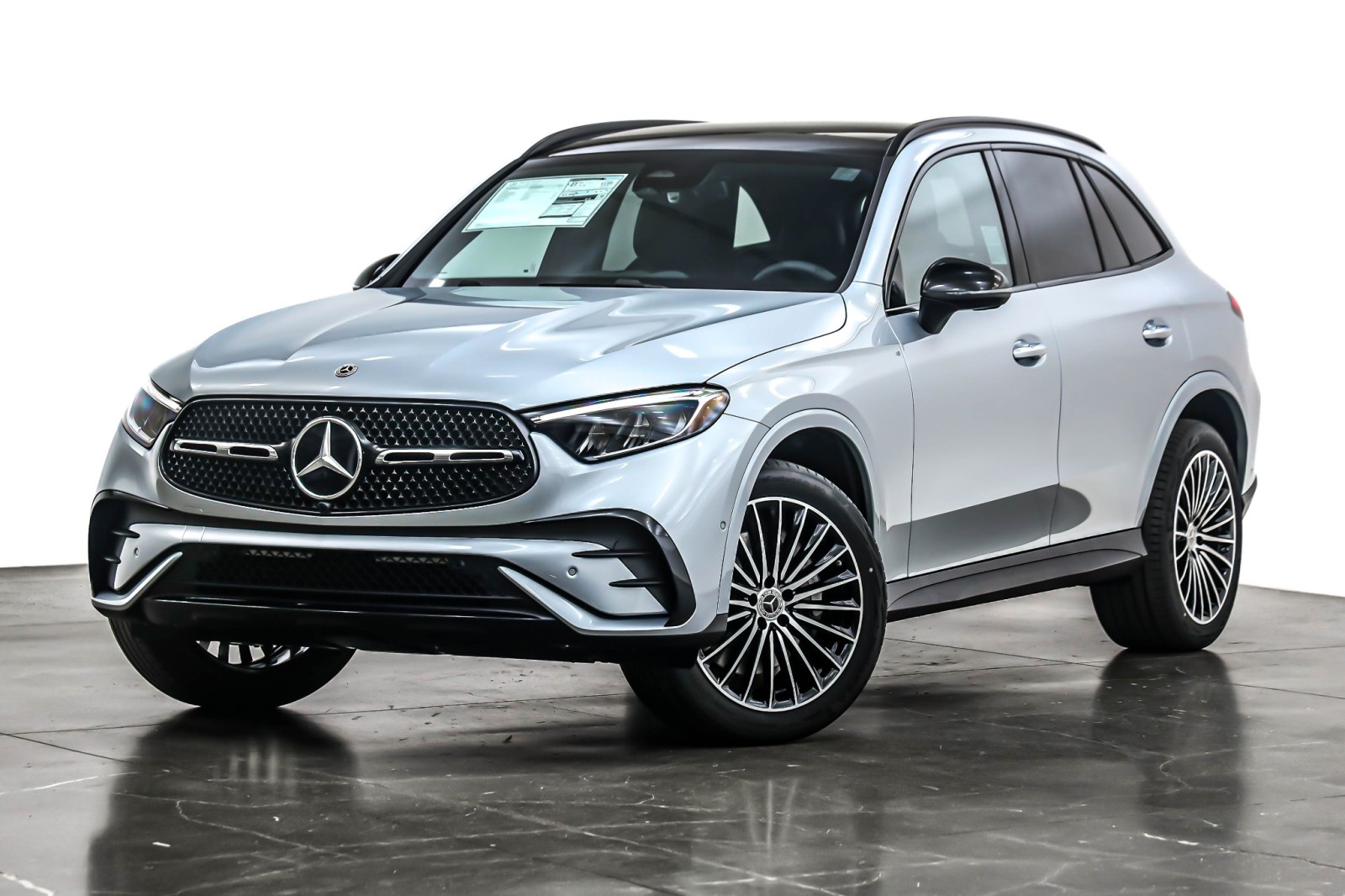 2026 Mercedes-Benz GLC Base's photo