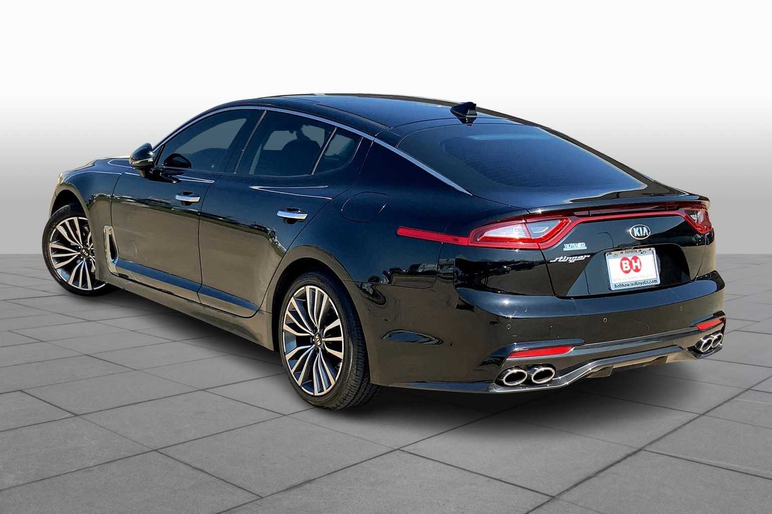 2018 Kia Stinger Premium photo 10