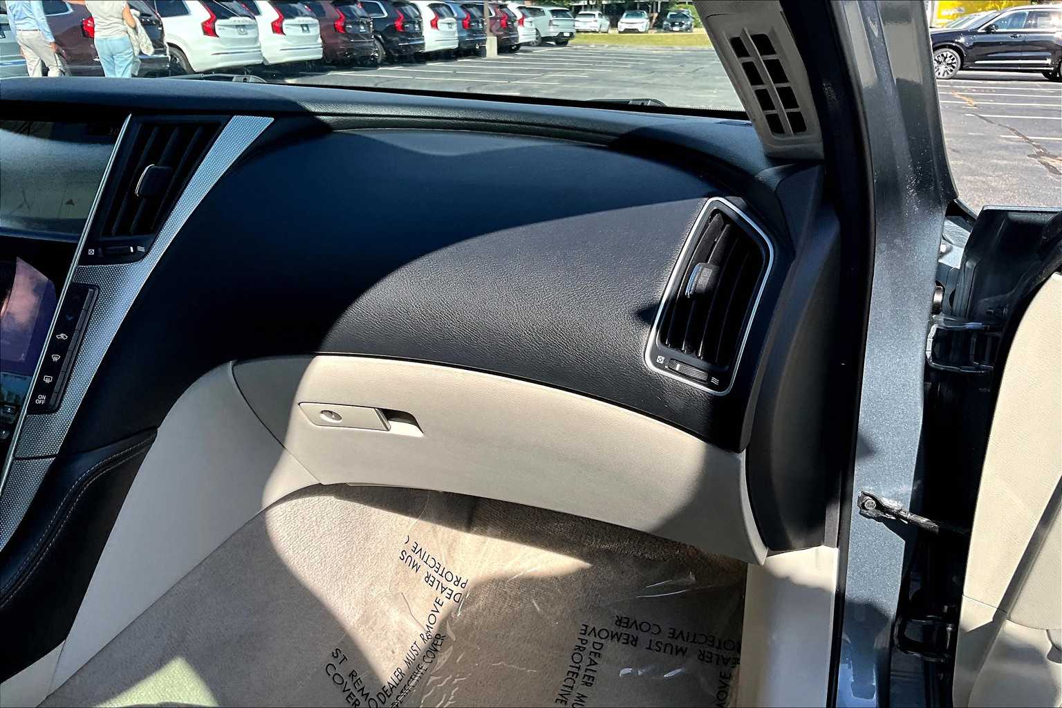 2014 Infiniti Q50 Premium photo 17