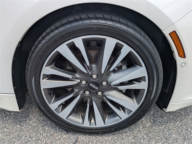 2020 Lincoln MKZ Hybrid Reserve photo 10