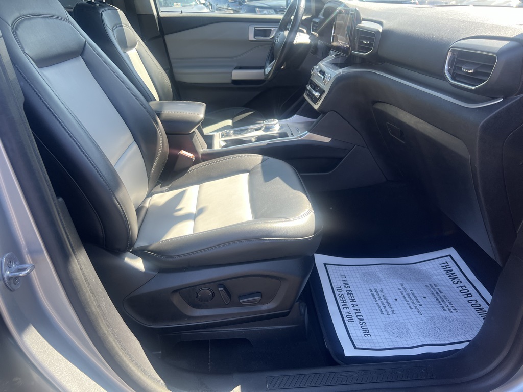 2022 Ford Explorer XLT photo 38