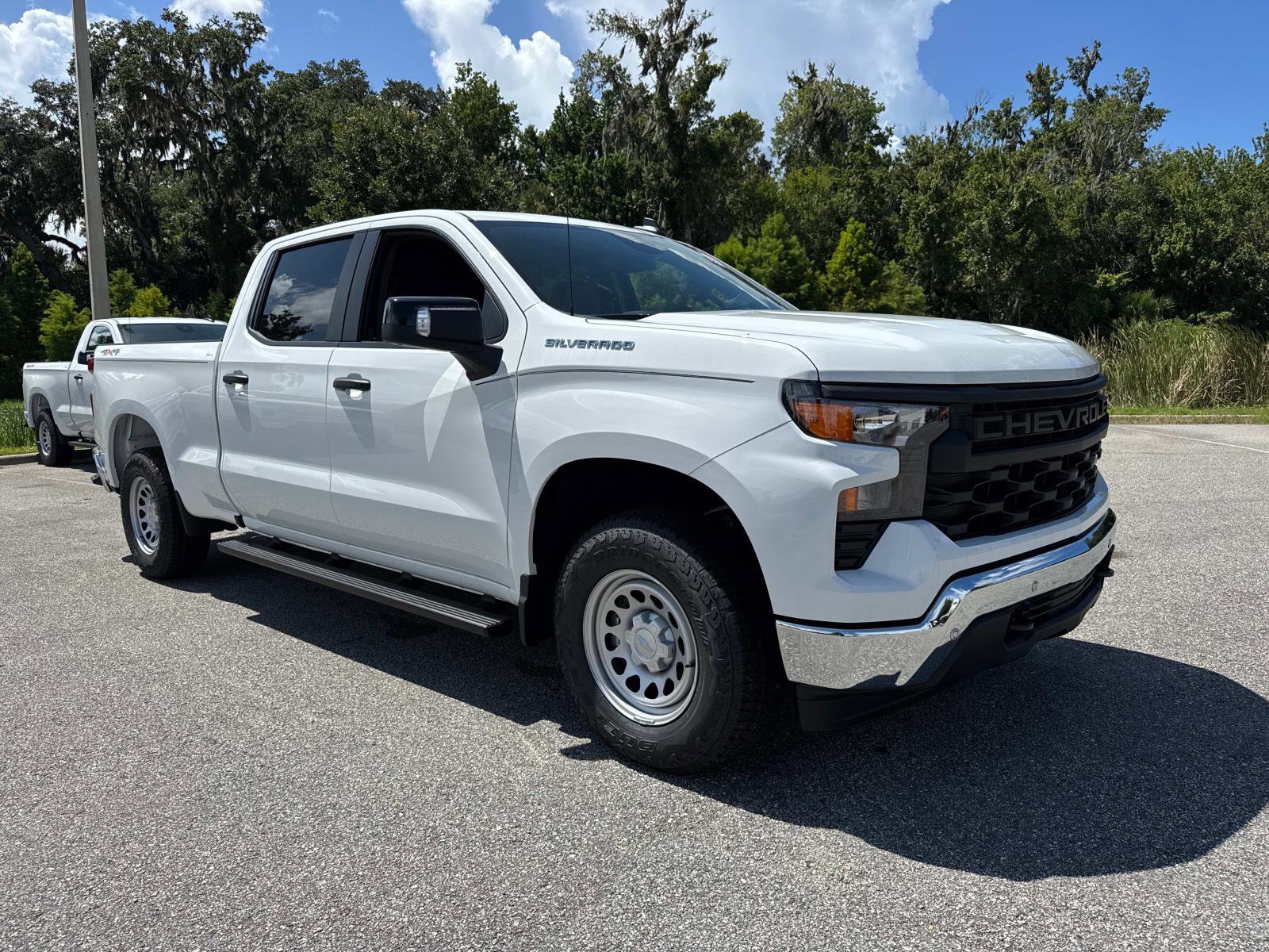 2025 Chevrolet Silverado Base's photo