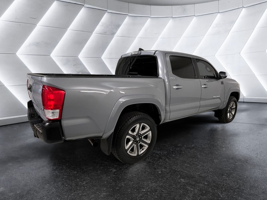2018 Toyota Tacoma Limited photo 4