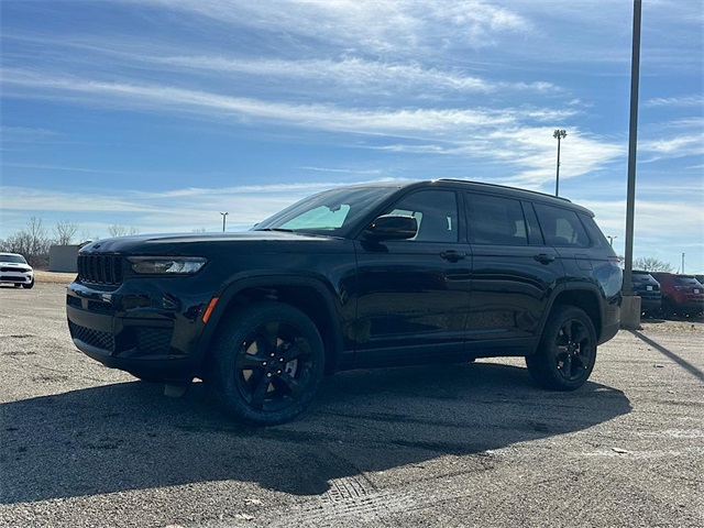 2025 Jeep Grand Cherokee Altitude X photo 3