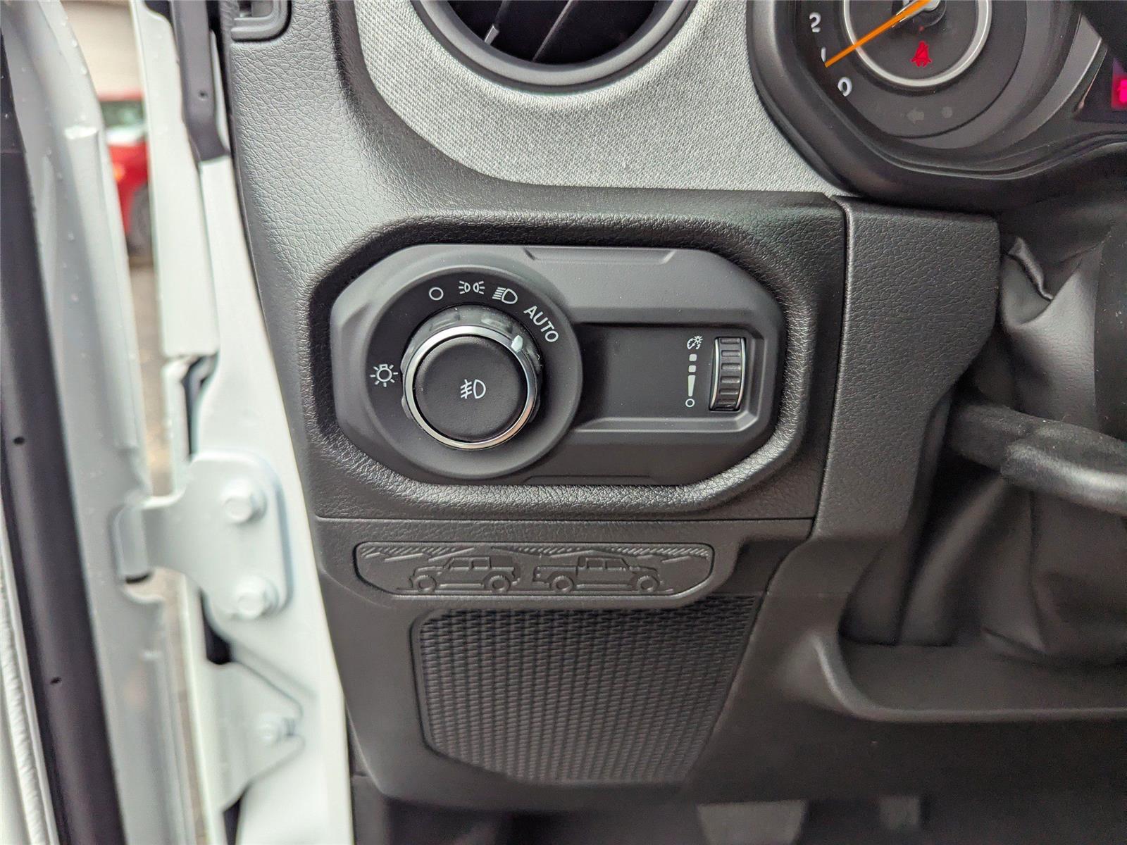 2025 Jeep Wrangler Willys photo 26