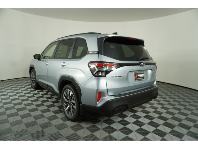 2025 Subaru Forester Touring photo 5