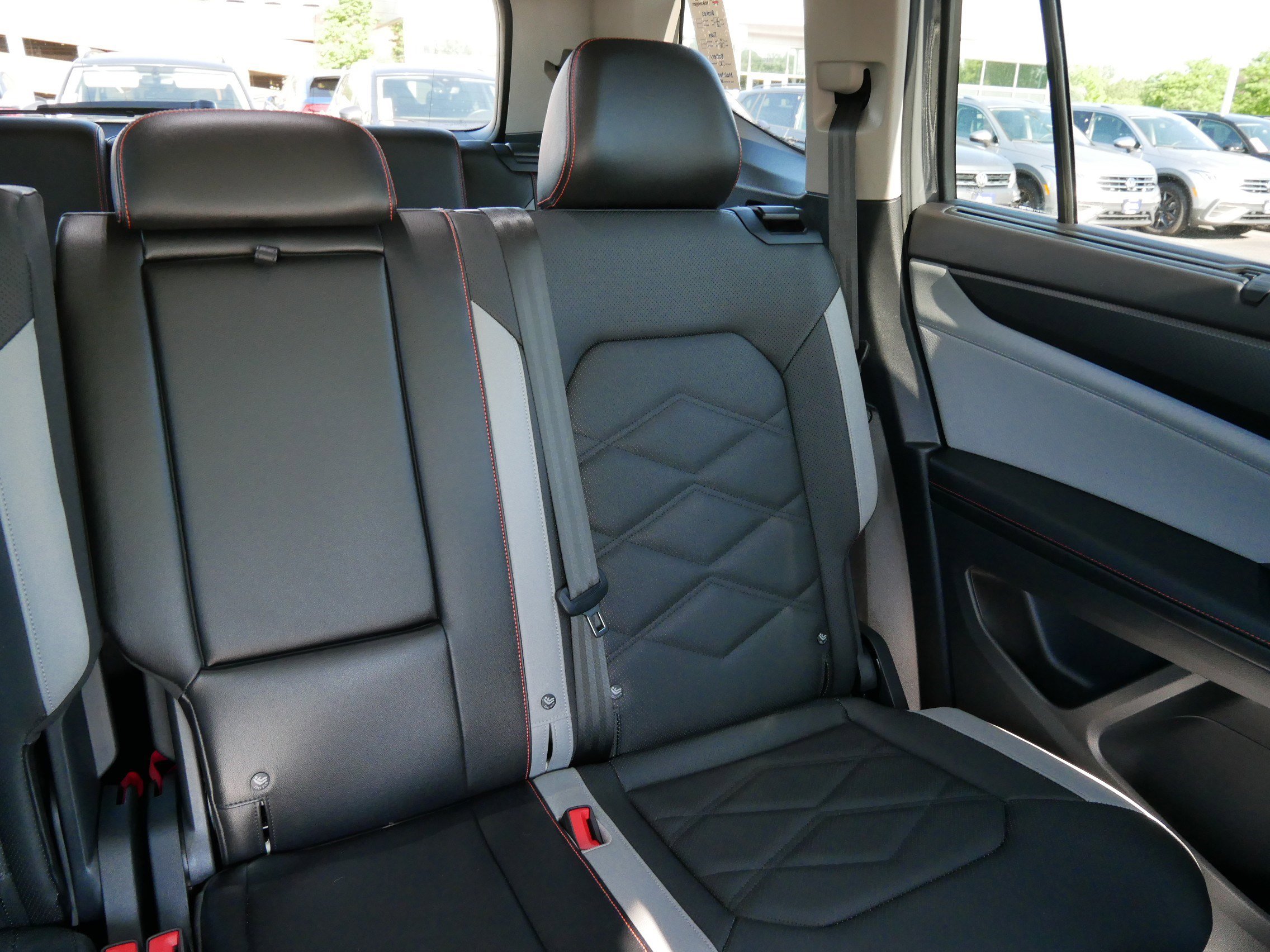 2024 Volkswagen Atlas Peak Edition SEL photo 14