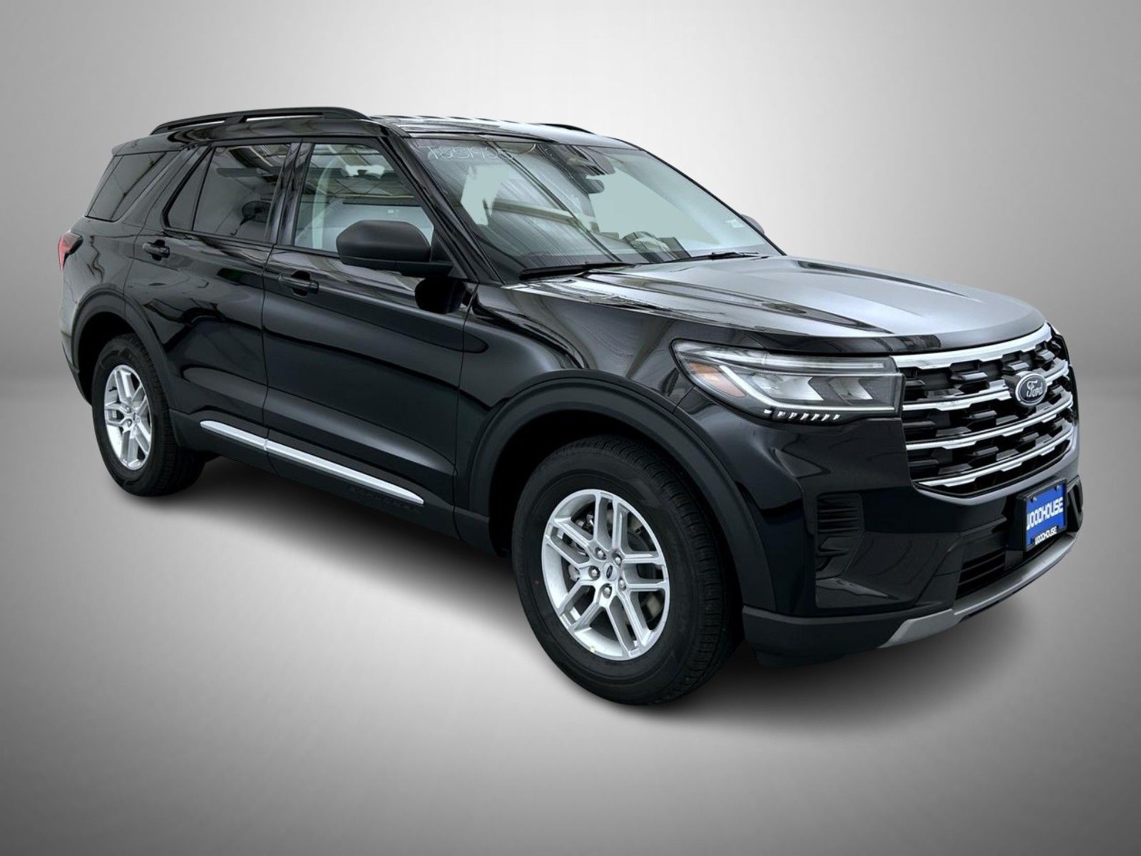 2025 Ford Explorer photo 3