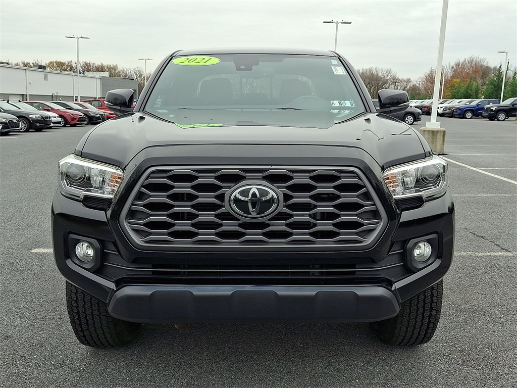 2021 Toyota Tacoma TRD Off-Road photo 2