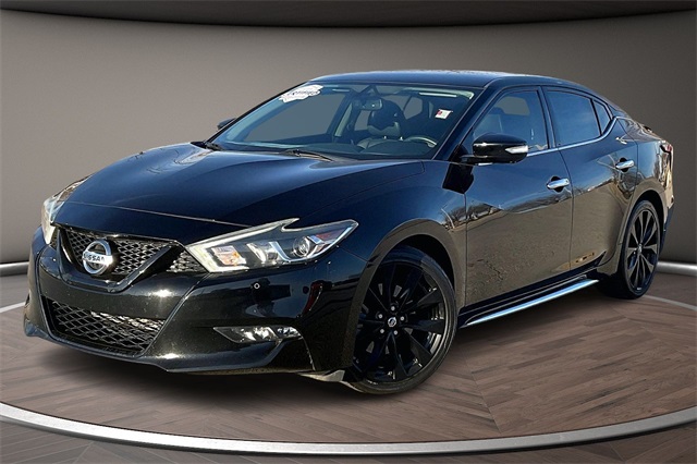 2018 Nissan Maxima SR's photo