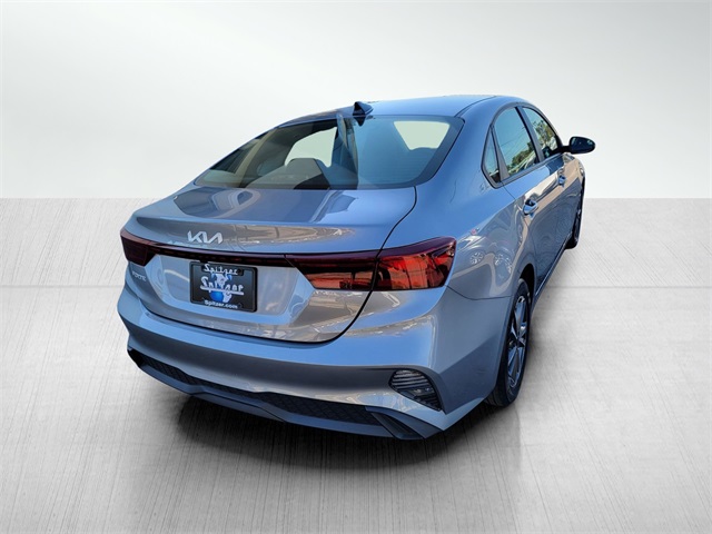 2023 Kia Forte LXS photo 4