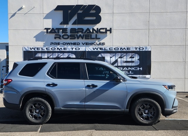 2025 Honda Pilot TrailSport photo 3