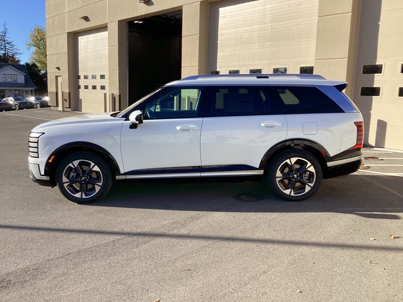 2026 Hyundai Palisade Limited photo 3