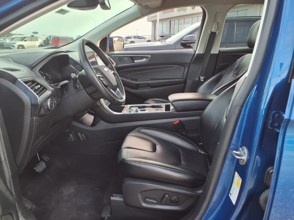 2022 Ford Edge Titanium photo 16