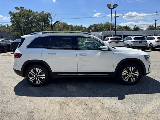 2026 Mercedes Benz GLB 250 4MATIC photo 2