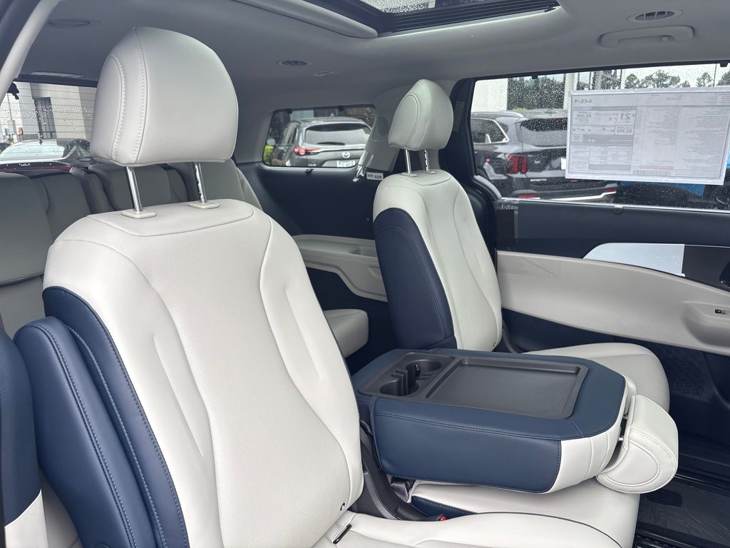 2026 Kia Carnival SX photo 27