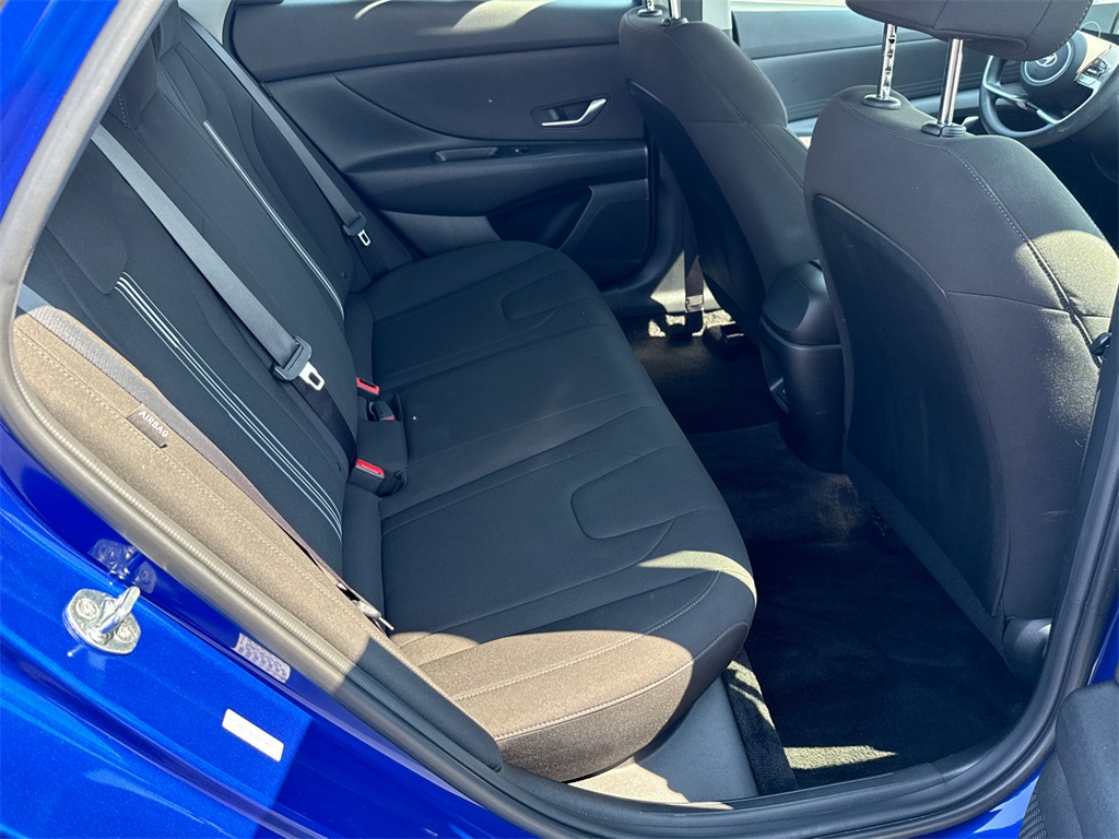 2024 Hyundai Elantra SEL photo 14
