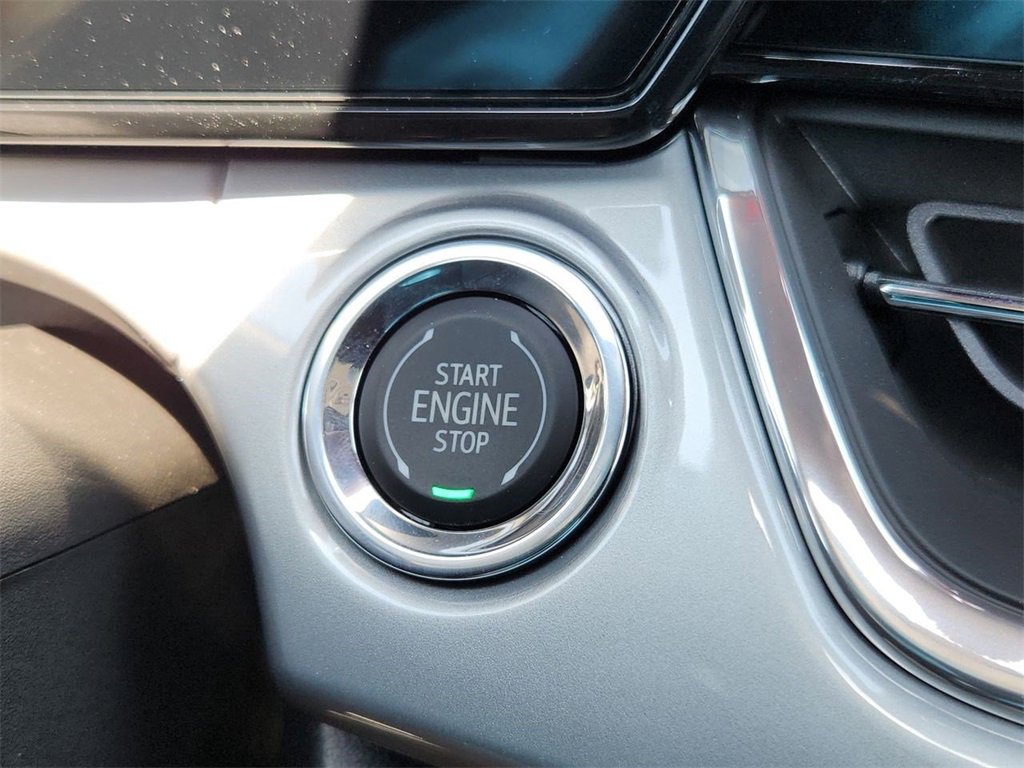 2025 Chevrolet Trax LT photo 15