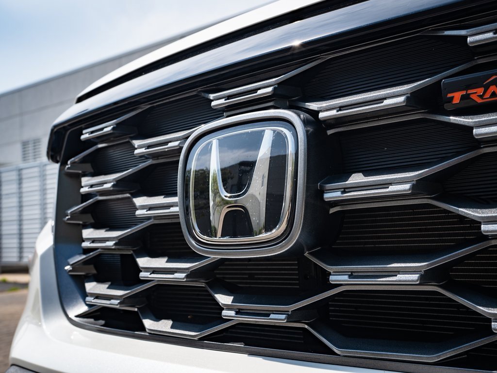 2025 Honda Ridgeline TrailSport photo 3