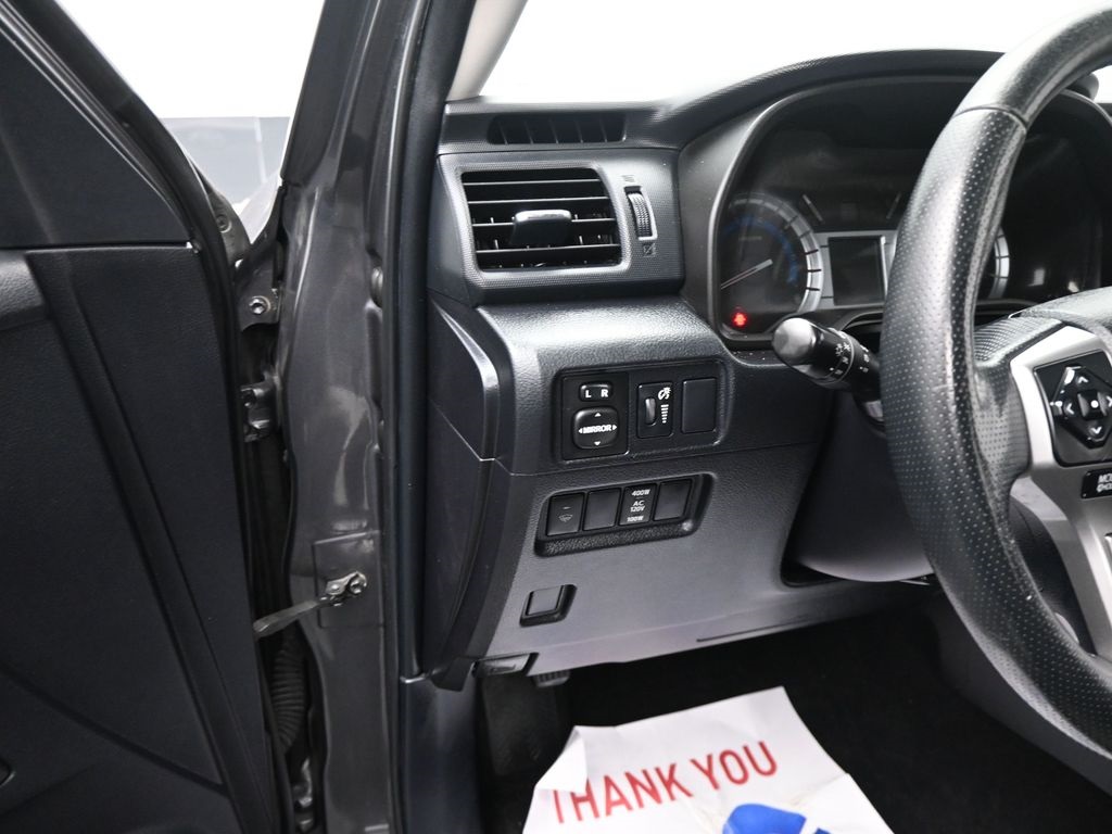 2014 Toyota 4Runner SR5 photo 14