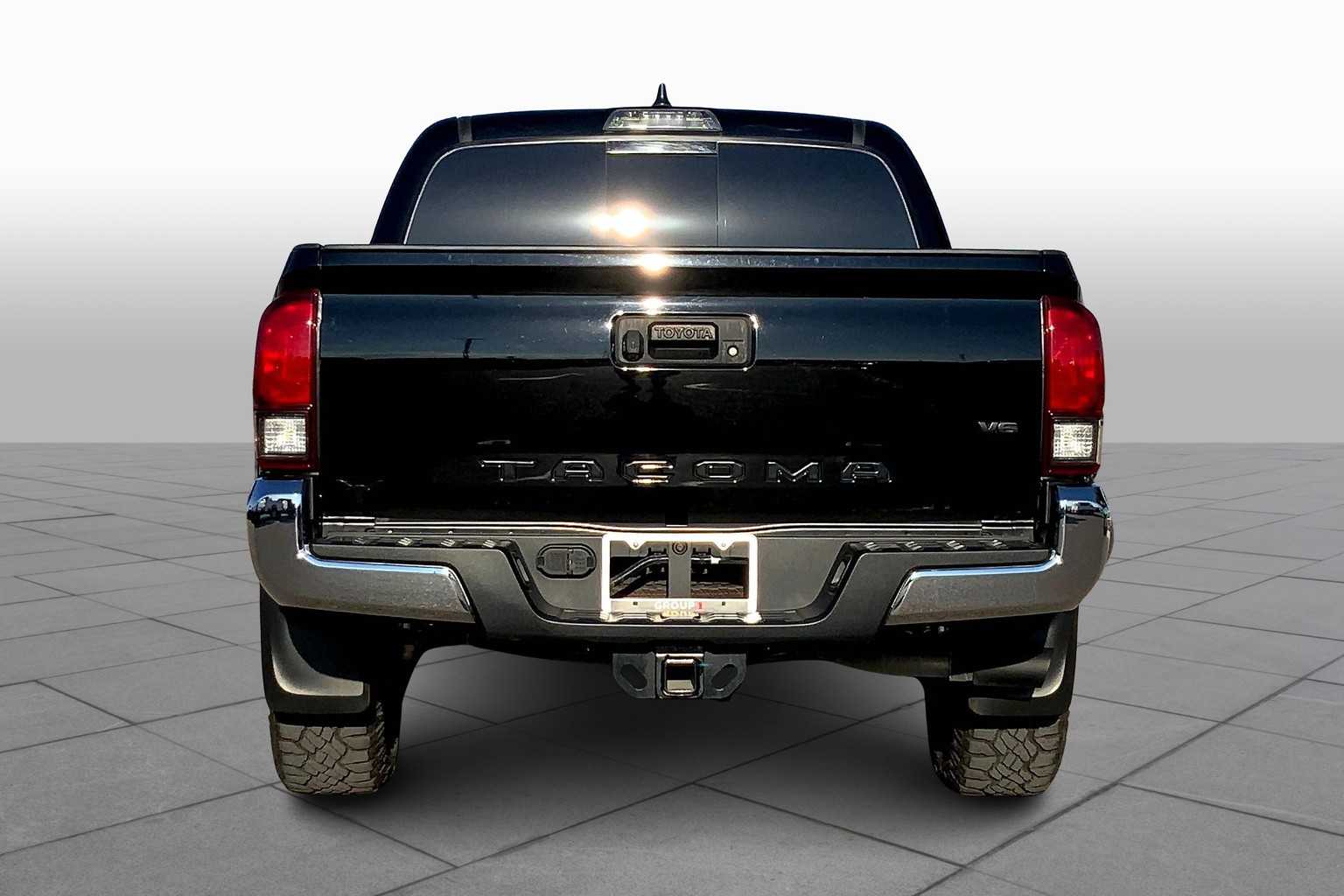 2023 Toyota Tacoma TRD Sport V6 photo 4