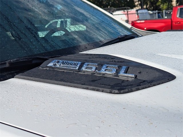 2025 Chevrolet Silverado 2500HD photo 3