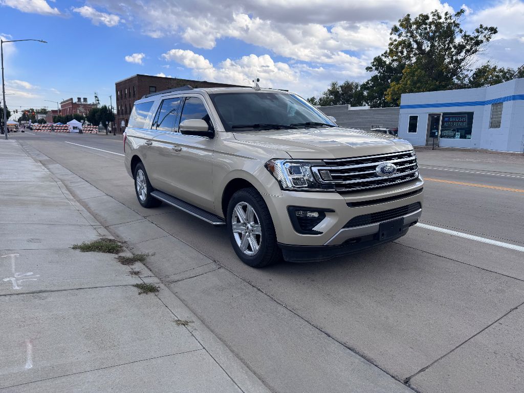 2018 Ford Expedition MAX XLT photo 2