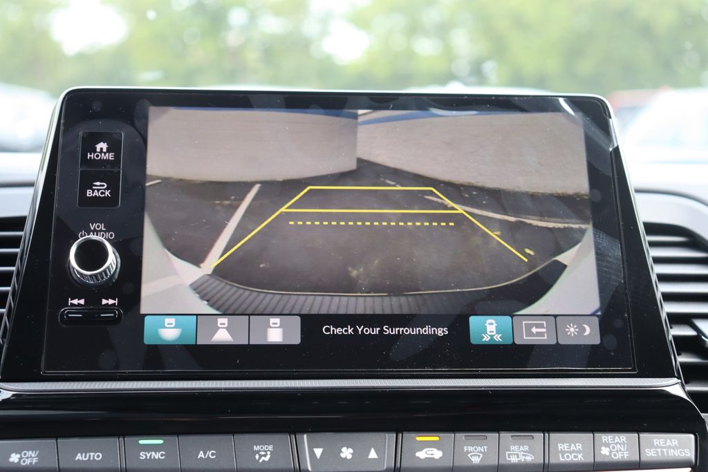 2026 Honda Odyssey Elite photo 32