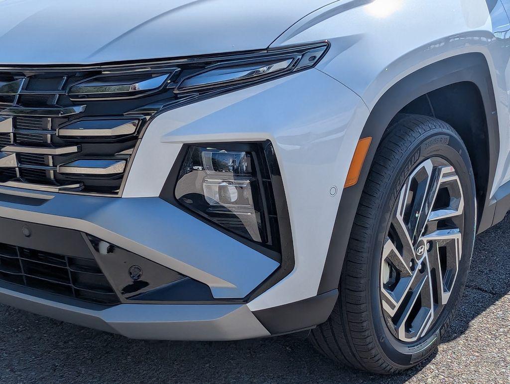 2025 Hyundai Tucson Limited photo 2