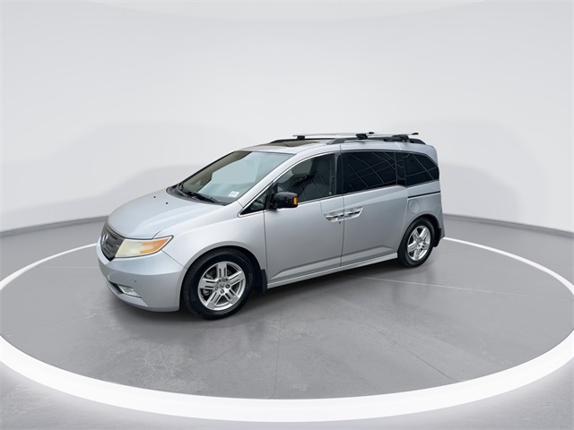 2013 Honda Odyssey Touring Elite photo 3
