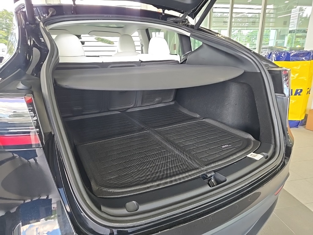 2023 Tesla Model Y Long Range photo 11