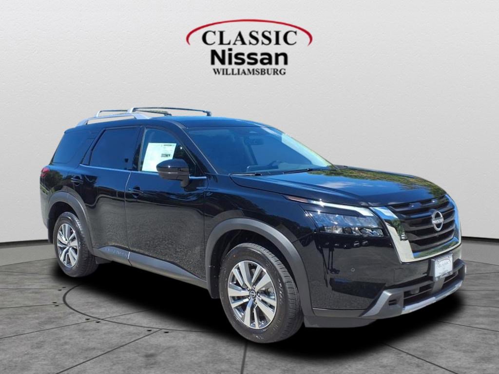 2025 Nissan Pathfinder SL's photo