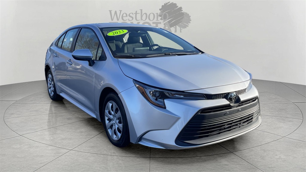 2023 Toyota Corolla LE's photo