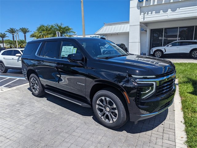 2025 Chevrolet Tahoe LS photo 2
