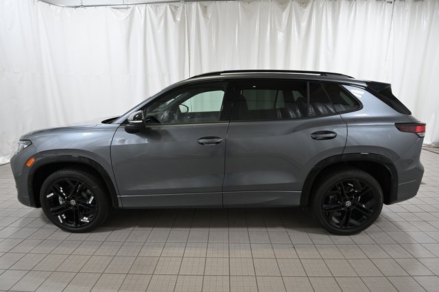 2025 Volkswagen Tiguan SE R-Line Black photo 8