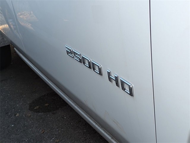 2025 Chevrolet Silverado 2500HD photo 4