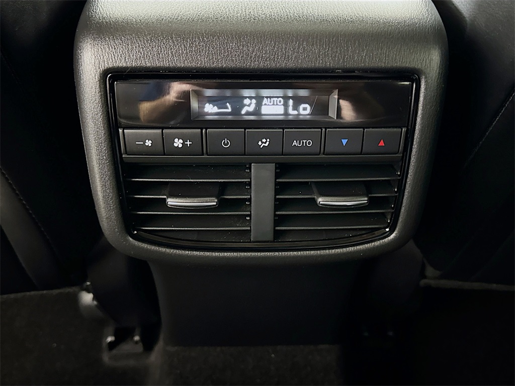 2022 Mazda CX-9 Touring photo 17
