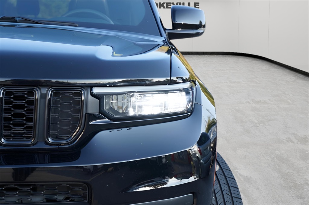 2023 Jeep Grand Cherokee Altitude photo 2