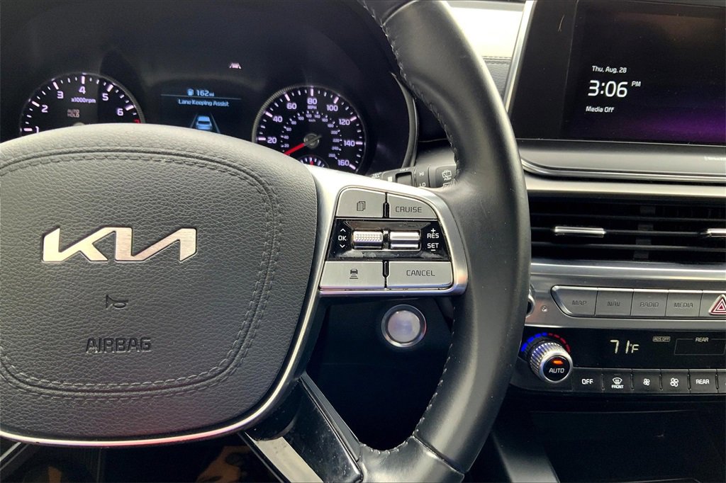 2022 Kia Telluride LX photo 18