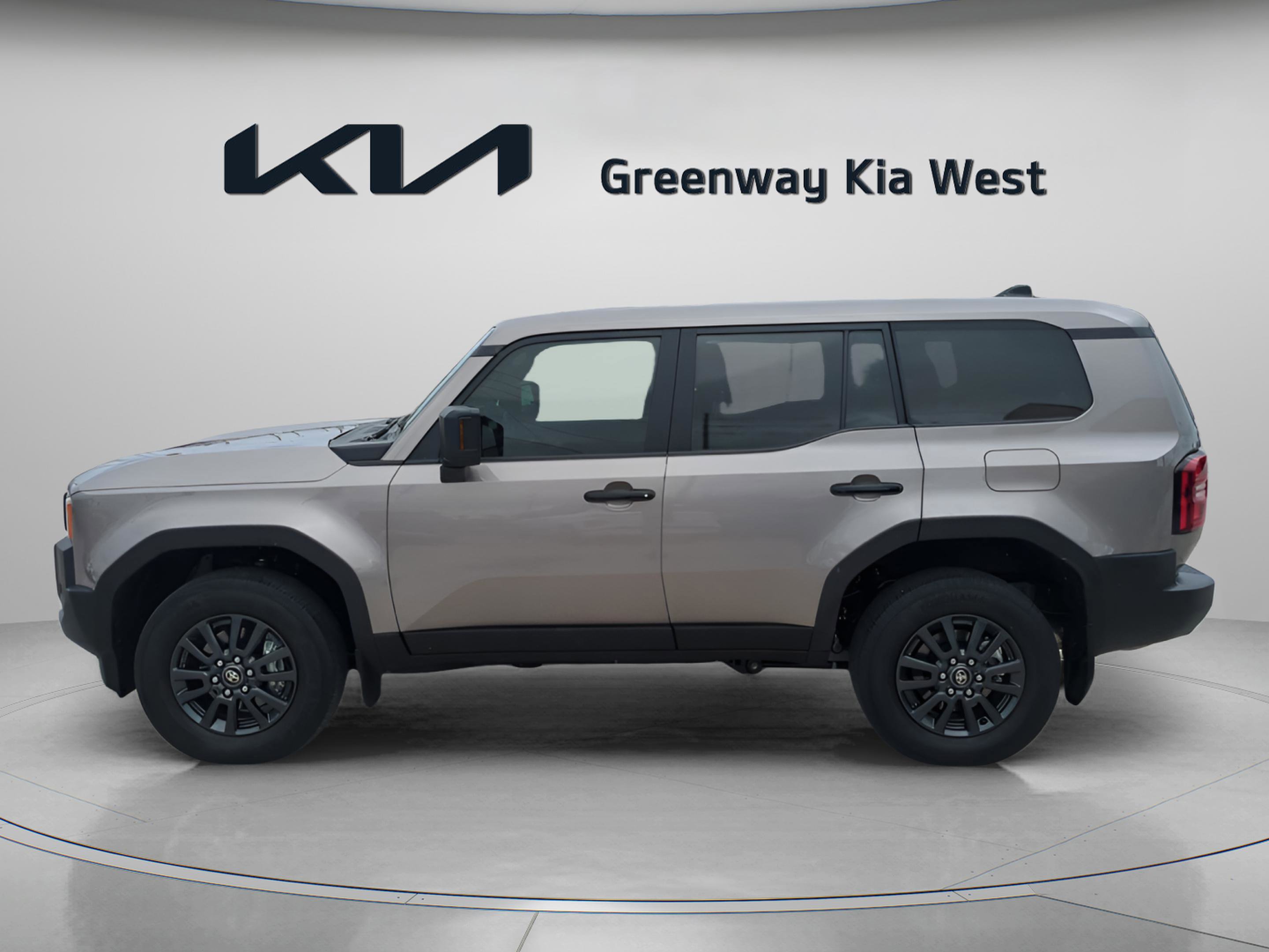 2025 Toyota Land Cruiser Base photo 4