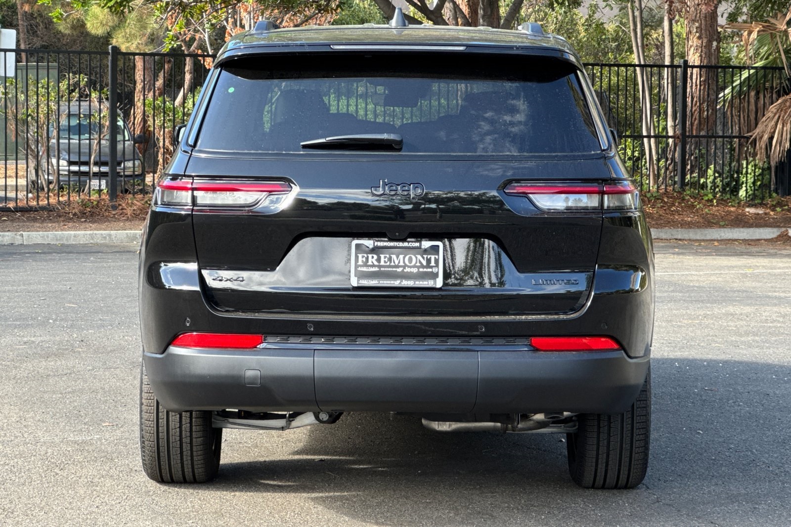 2025 Jeep Grand Cherokee Limited photo 4