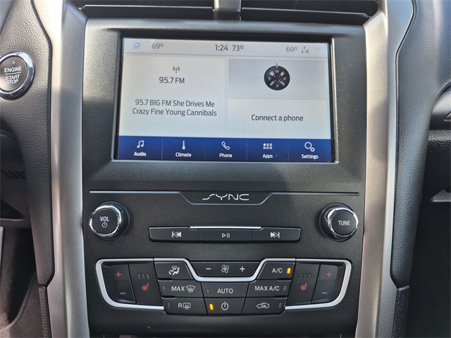 2020 Ford Fusion SE photo 17