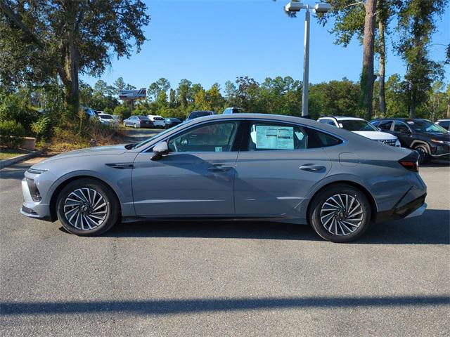 2025 Hyundai Sonata Hybrid SEL photo 8