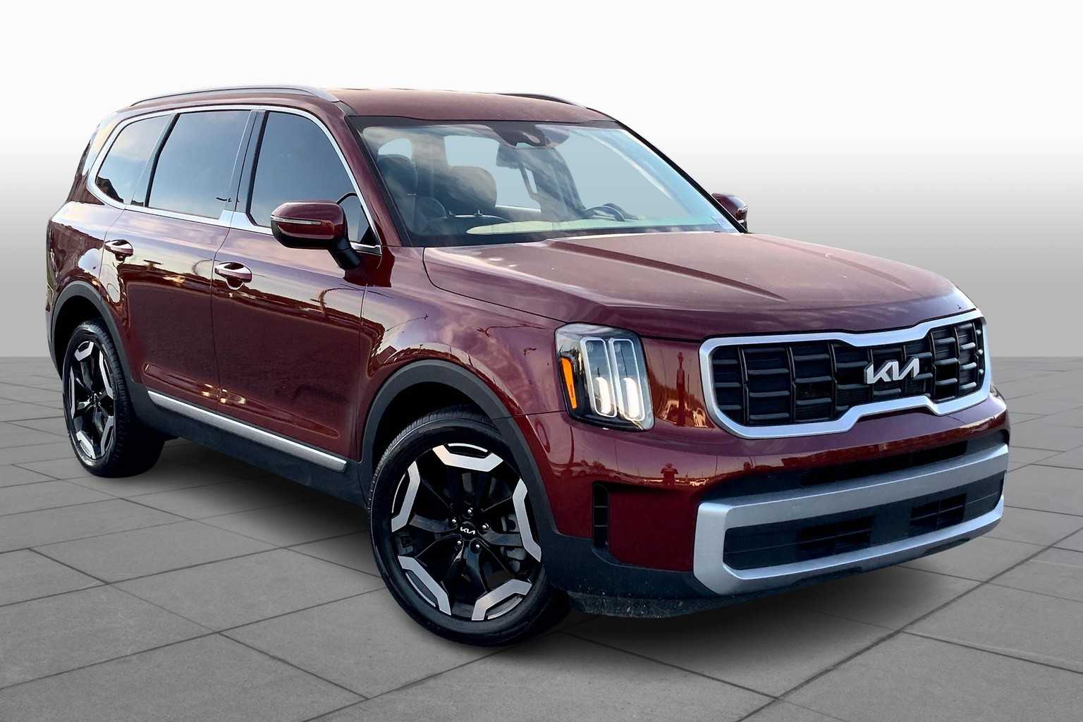 2023 Kia Telluride S photo 2
