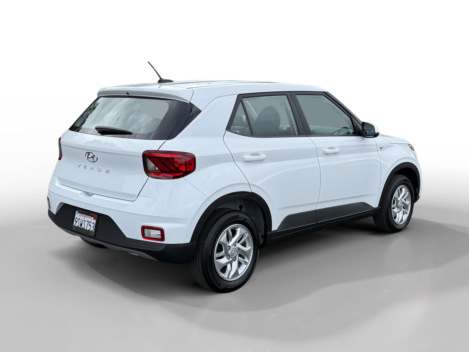 2025 Hyundai Venue SE photo 5