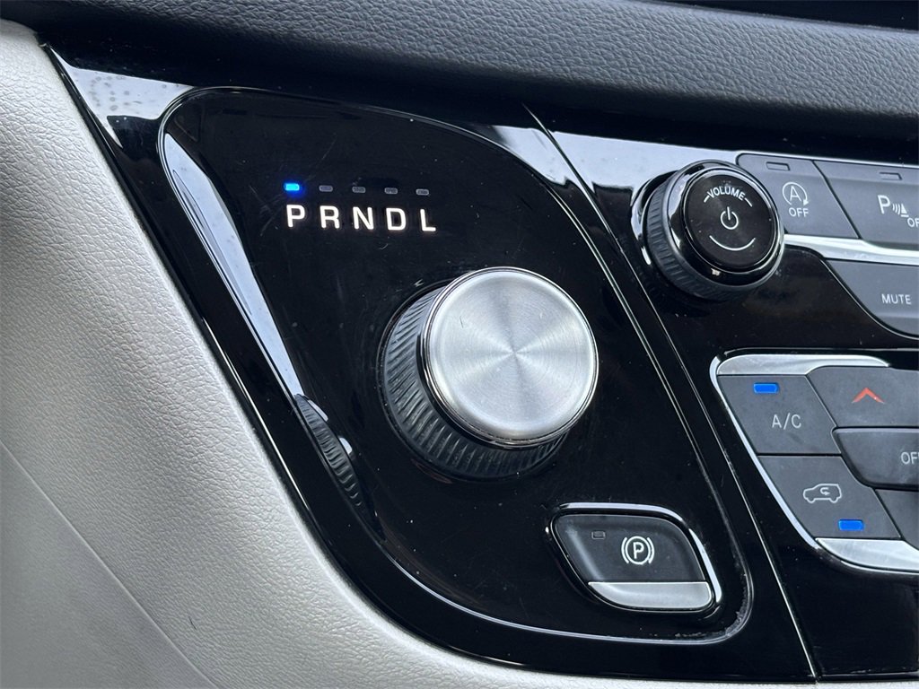 2022 Chrysler Pacifica Touring L photo 30